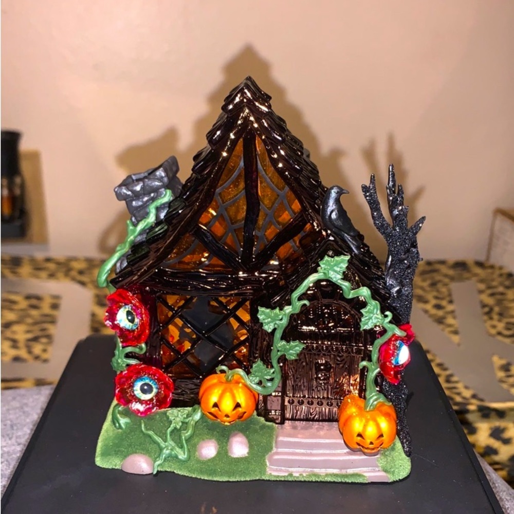 Bath & Body Works Witches Cottage Projector Happy Halloween Wallflower Plug In